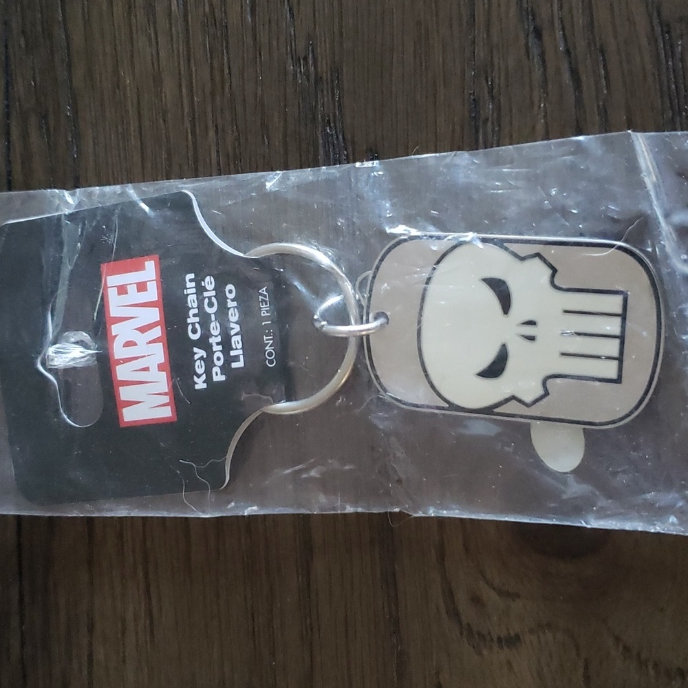 Marvel Punisher Dog Tag Keychain New With Tags - Picture 4 of 5